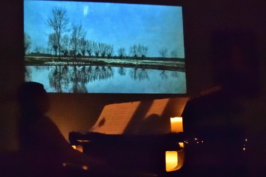 Warsaw Concert: Chopin – Painted by Candlelights with Wine - Candlelight and Tomasz Sikora’s changing portrait