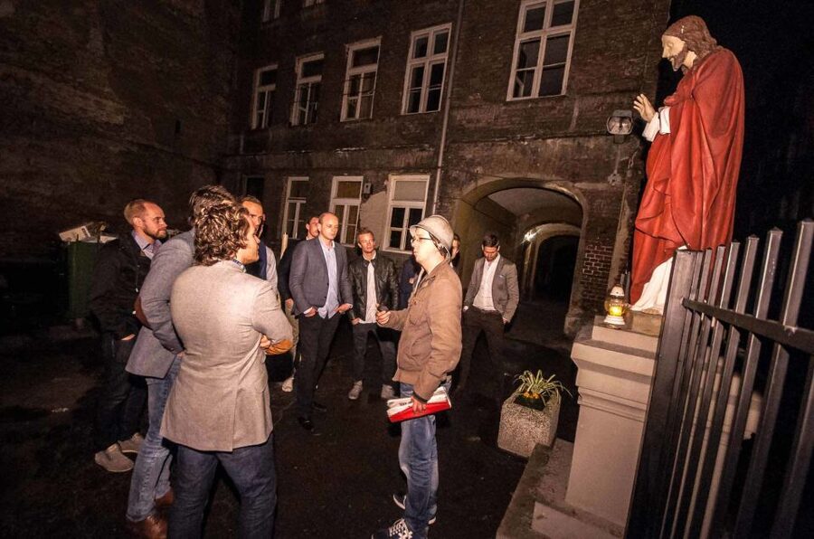 Warsaw: Evening History and Pubs Tour by Retro Minibus - Key points at a glance