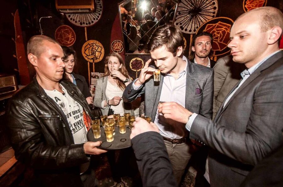 Warsaw: Evening History and Pubs Tour by Retro Minibus - The guides and the tone of the evening