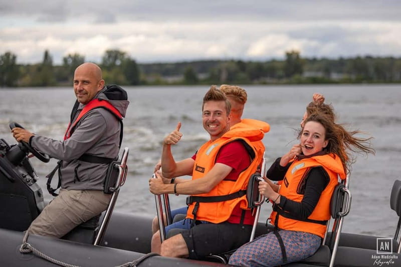 Warsaw: Explore the Vistula on Its Longest Speedboat Route - Returning through the bridges and central Warsaw