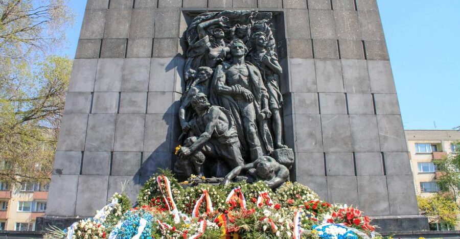 Warsaw: Ghetto, Jewish Cemetery & POLIN Museum Private Tour - The Ghetto Heroes Monument and Mila 18