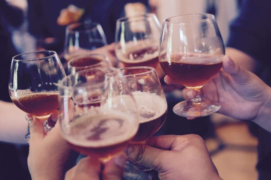 Warsaw: Guided Craft Beer Tour - Starting at Kufle i Kapsle