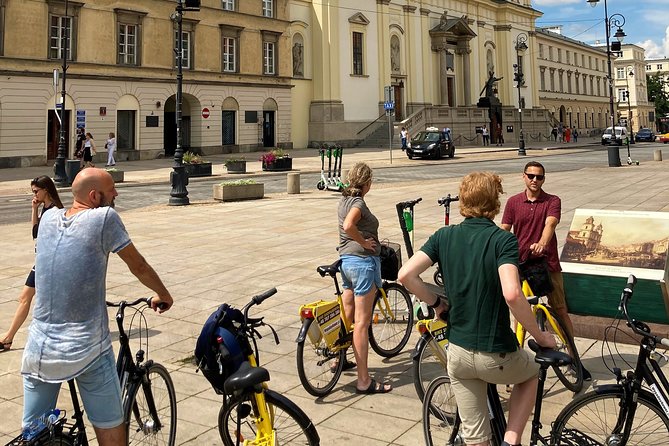 Warsaw Highlights by Bike with Breathtaking Sceneries - Castle Square and the rebuilt Old Town