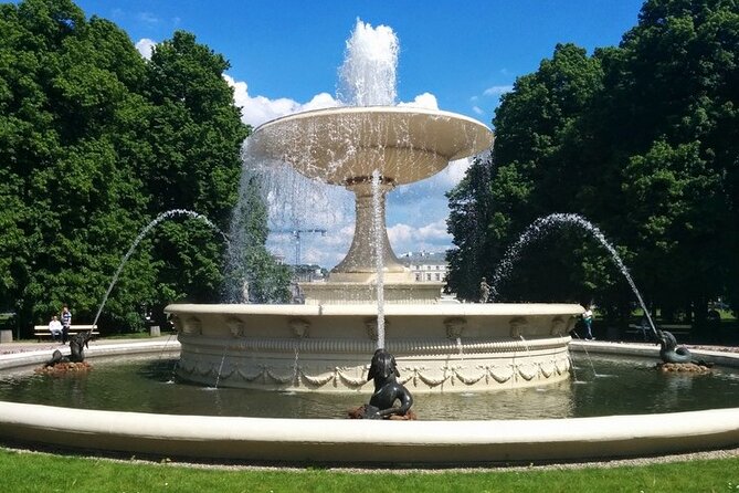 Warsaw Highlights by Bike with Breathtaking Sceneries - Warsaw’s wartime story in a short, serious section