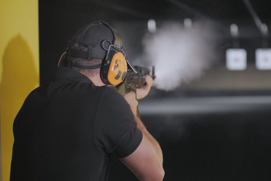 Warsaw: Indoor Shooting Range Experience - Your first ten minutes: rules, equipment, and control