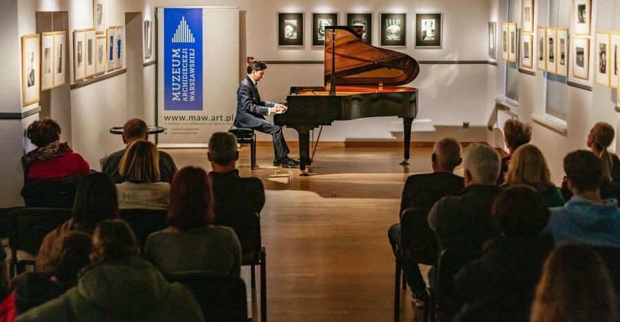 Warsaw: Live Chopin Piano Concert - What the KAWAI grand piano adds
