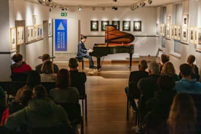 Live Chopin Piano Concert