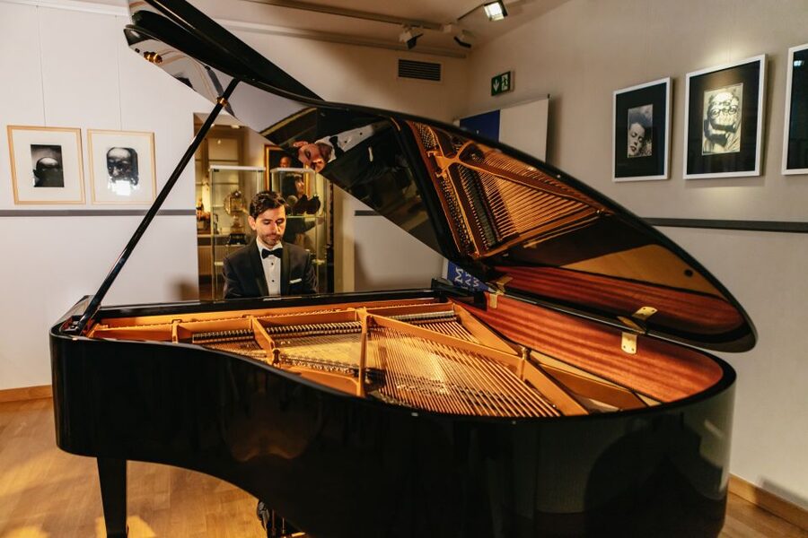 Warsaw: Live Chopin Piano Concert - The pianist matters more than the setting
