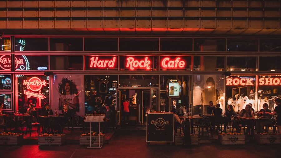 Warsaw: Lunch or dinner at Hard Rock Cafe with Skip-the-Line - Key points before you book