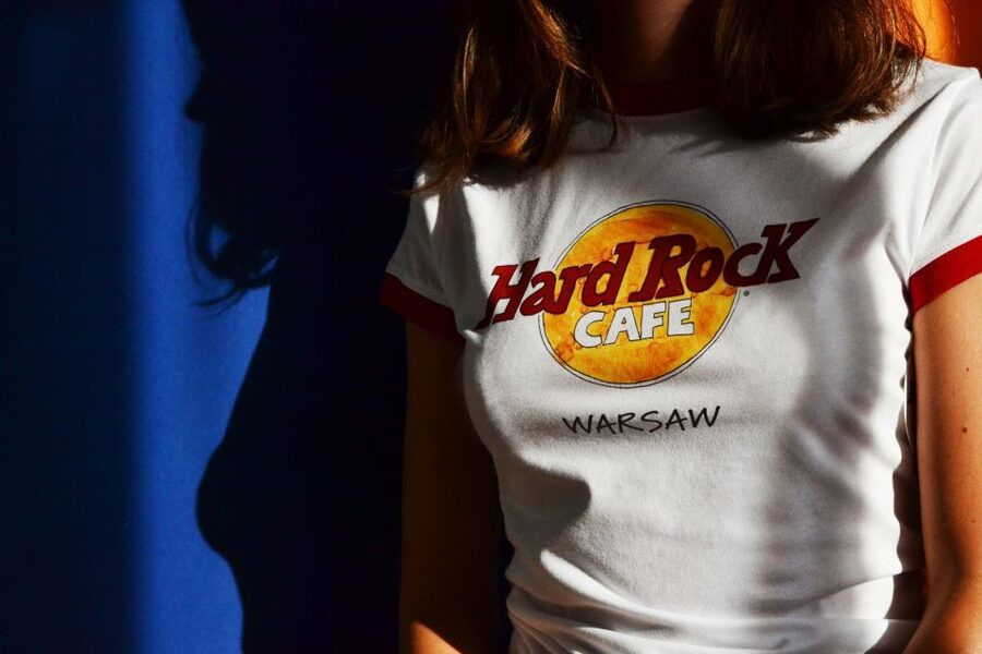 Warsaw: Lunch or dinner at Hard Rock Cafe with Skip-the-Line - Who will enjoy this most