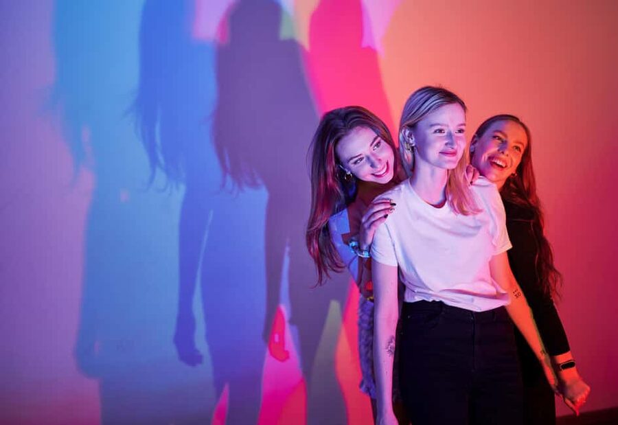Warsaw: Museum World of Illusion Entry Ticket - Holograms and optical tricks explain the idea