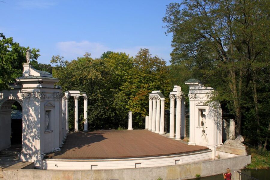 Warsaw Must-Sees: 4-Hour Private Tour by Retro Fiat - Łazienki Royal Park and a change of pace
