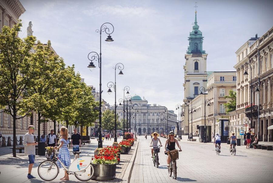 Warsaw: Old and New Town Private Walking Tour - Warsaw Cathedral and Its National Figures