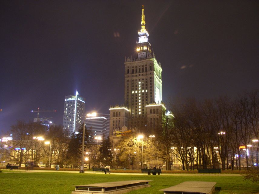 Warsaw: Old Town Highlights Private Walking Tour - What the private format is worth