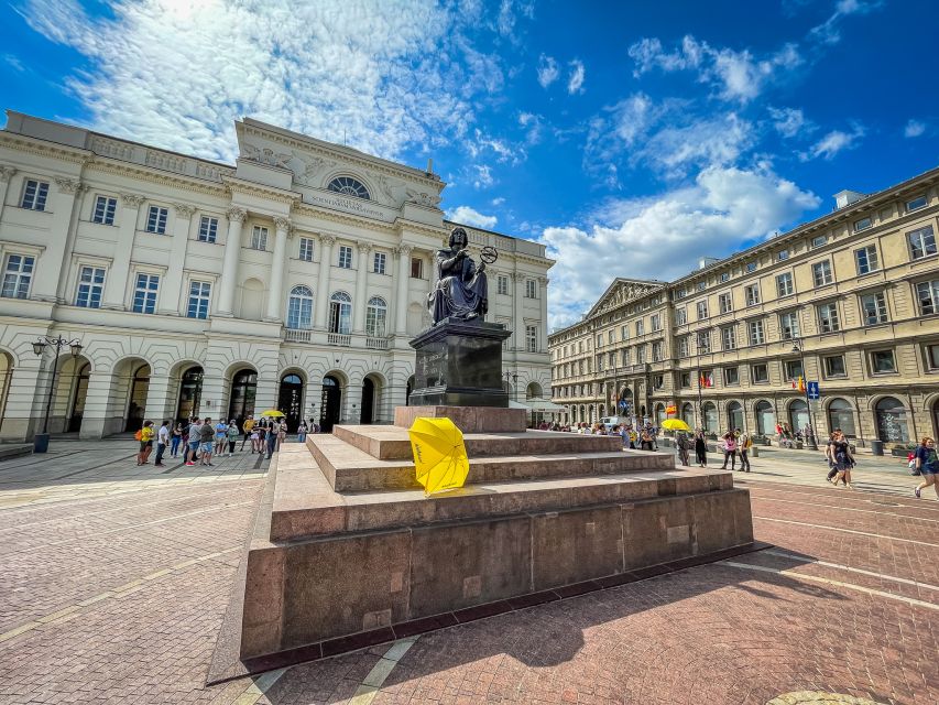 Warsaw: Old Town Highlights Walking Tour in English - Why Warsaw’s rebuilt Old Town changes the whole walk