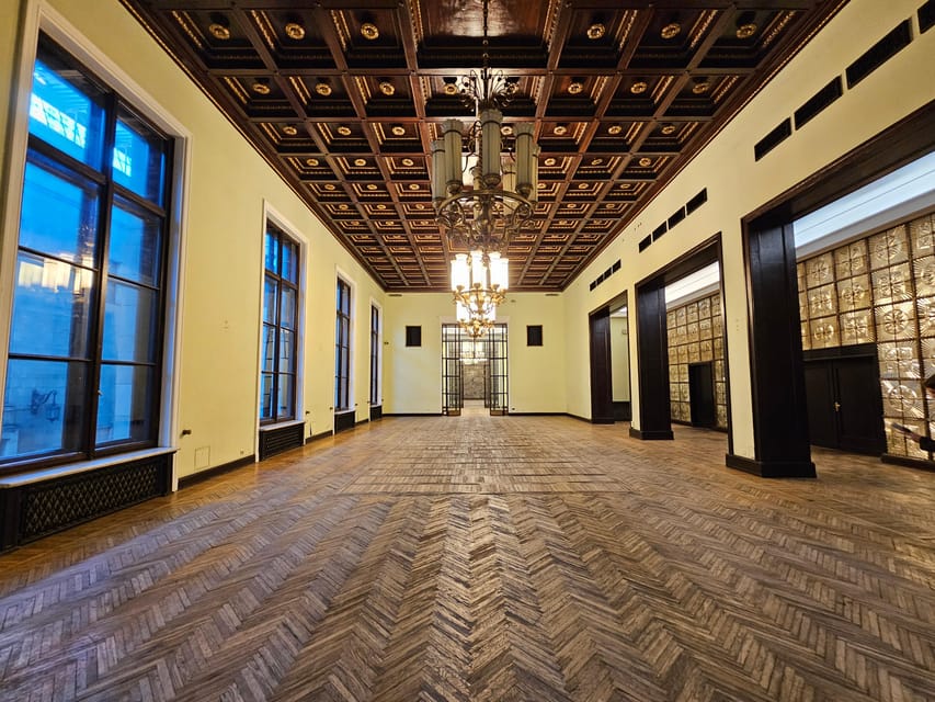 Warsaw: Palace of Culture and Science Guided Tour - Should you book the Palace of Culture and Science tour?