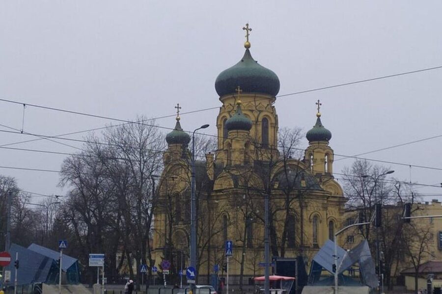 Warsaw Praga -- where modern, traditional, and bohemian meet - Finishing beside Warsaw’s cathedral