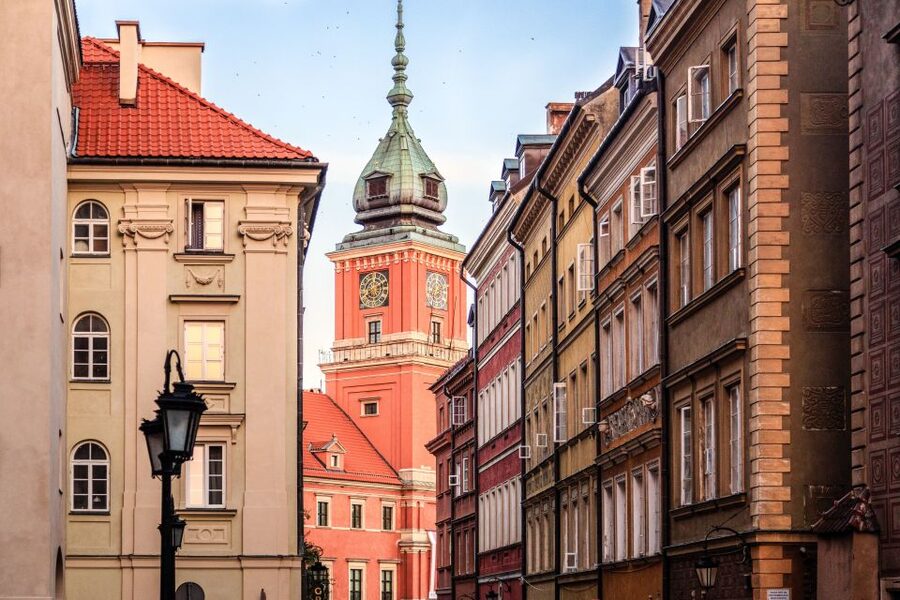 Warsaw: Private 3-Hour Sightseeing Tour by Car with Pickup - Warsaw in a few hours, from medieval streets to modern towers