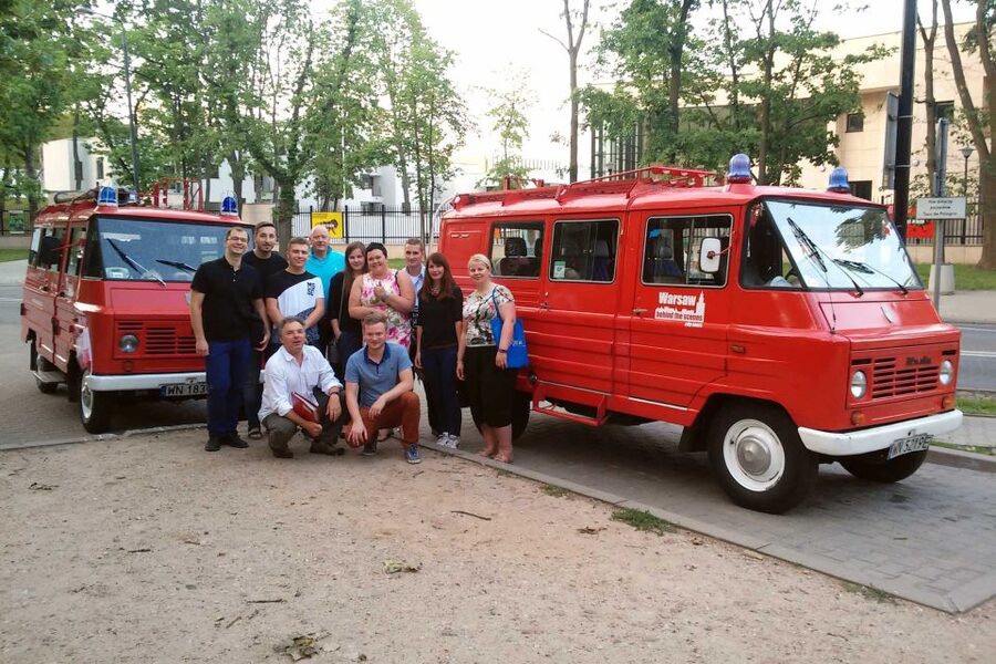 Warsaw: Private 3-Hour Tour by Communist Van - Praga and Łazienki offer a different side of Warsaw