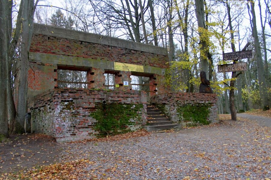 Warsaw: Private Full-Day Wolf's Lair Tour - Choosing your extra stop on the way back