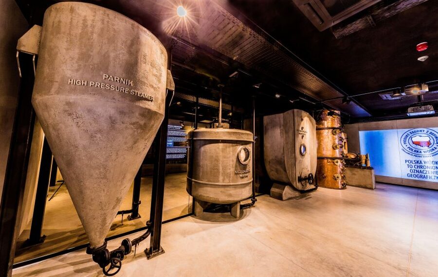 Warsaw: Private Vodka Tasting Night with Snacks and Pickup - Praga brings stories from Warsaw’s rougher side