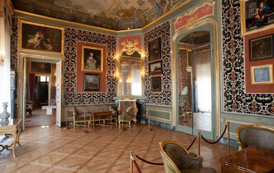 Warsaw Private Wilanow Palace & Garden Tour - Inside the baroque palace of King John III Sobieski