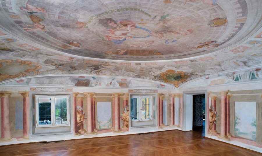 Warsaw Private Wilanow Palace & Garden Tour - Who will get the most from this tour