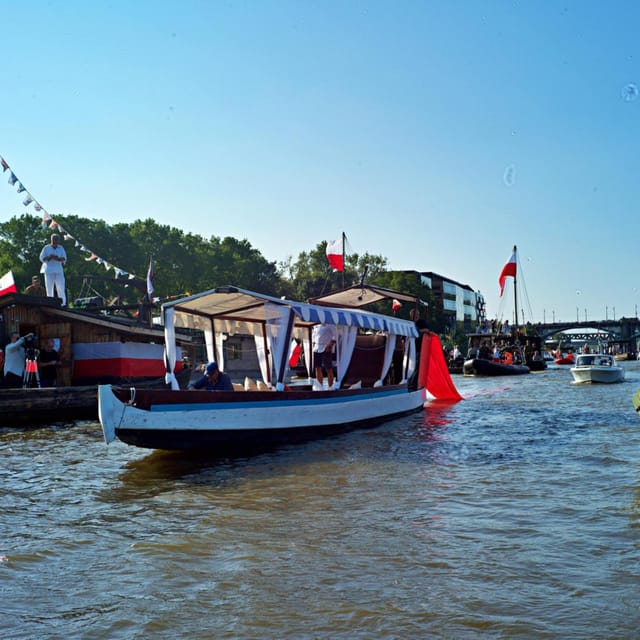 Warsaw: Scenic Cruise by Gondola on the Vistula River - Finding AQUATICA at Bulwar Jana Karskiego