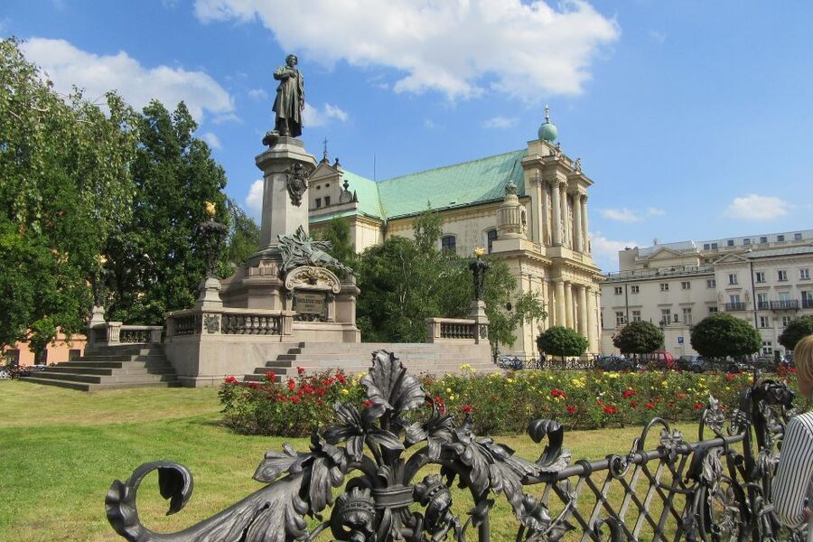 Warsaw: Skip-the-Line Royal Castle Guided Tour - The guides make the difference