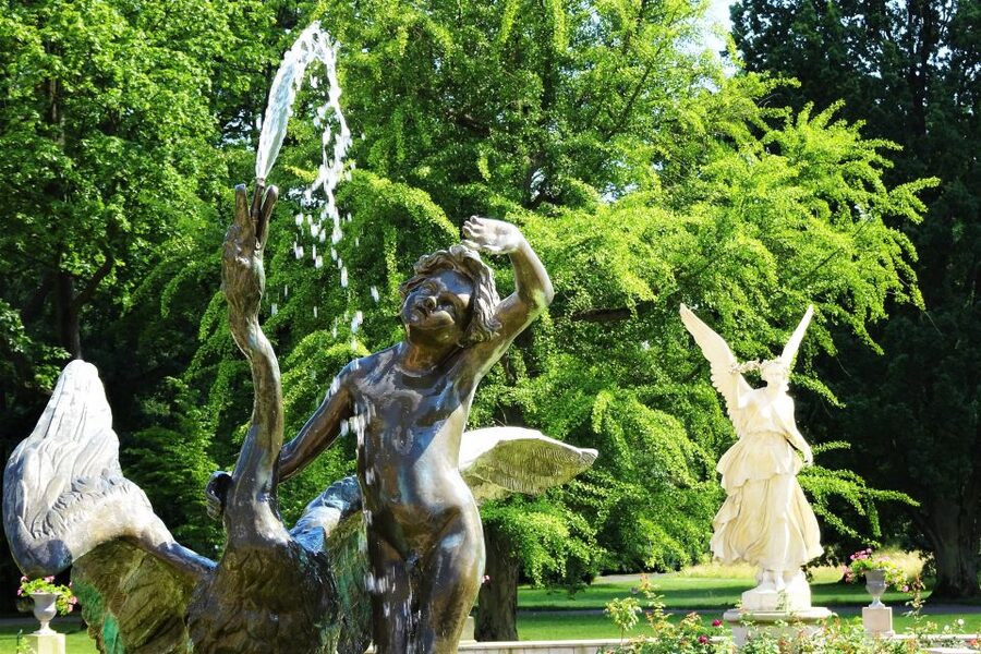 Warsaw: Skip-the-Line Wilanow Palace & Gardens Private Tour - The Baroque Garden and Rose Garden