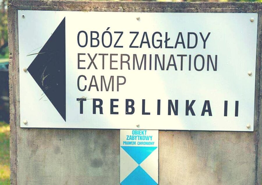 Warsaw: Small-Group Tour to Treblinka Extermination Camp - The one-hour ride from Warsaw