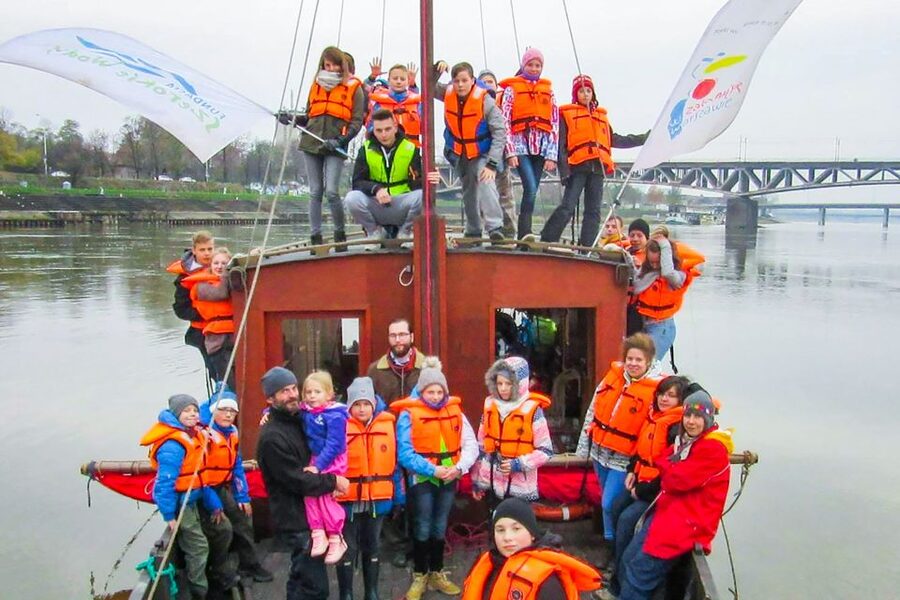 Warsaw: Traditional Galar Cruise on The Vistula River - From Most Poniatowskiego to Łazienkowski Bridge