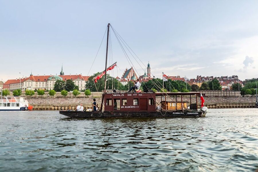 Warsaw: Traditional Galar Cruise on The Vistula River - The Old Town, Royal Castle, and Mermaid Monument