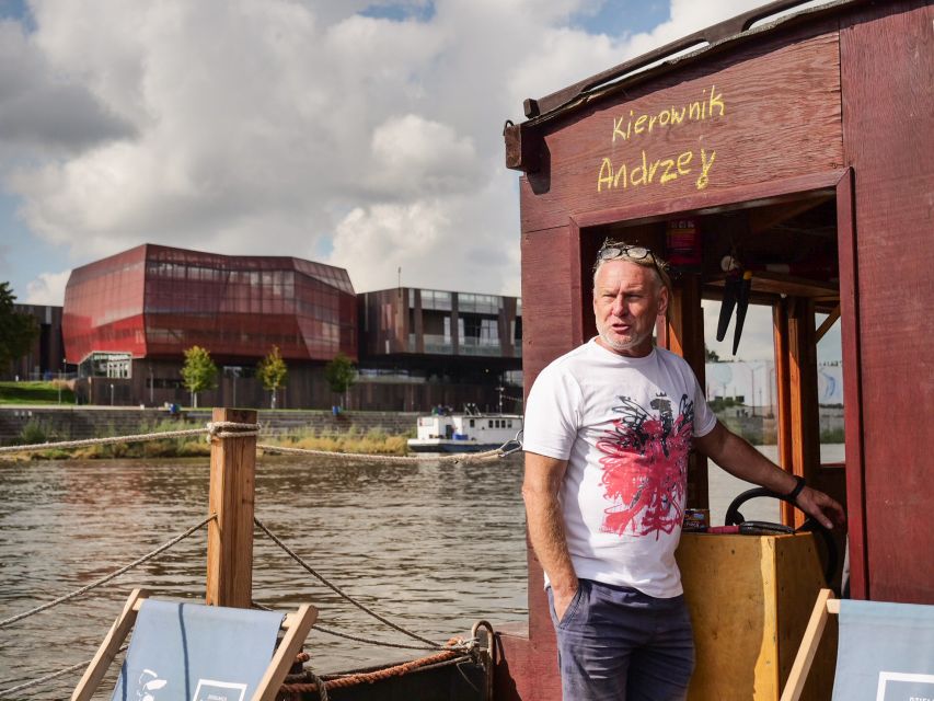Warsaw: Traditional Galar Cruise on The Vistula River - Comfort, weather, and the small practical details