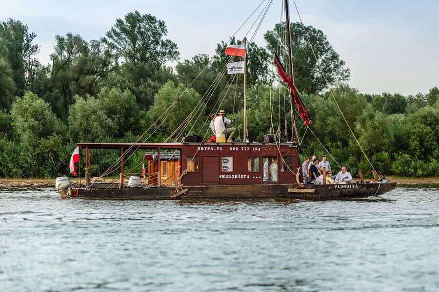 Warsaw: Traditional Galar Cruise on The Vistula River - Who should book this Vistula cruise?