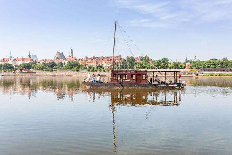 Warsaw: Traditional Galar Cruise on The Vistula River - PGE Narodowy and the broad Vistula view