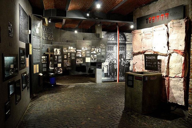 Warsaw Uprising Museum (1944) + POLIN Museum : SMALL GROUP /inc. Pick-up/ - Understanding POLIN’s centuries of Jewish life