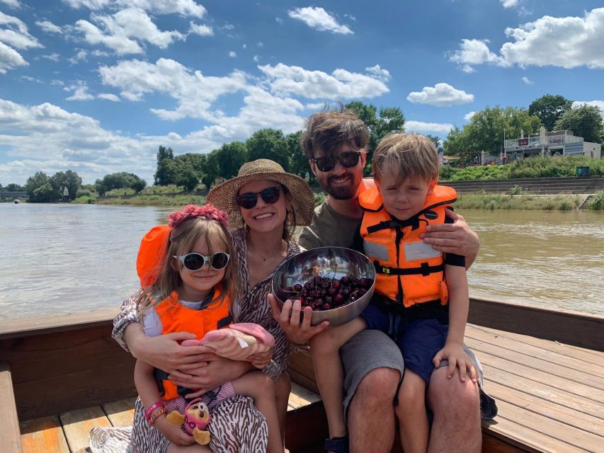 Warsaw: Vistula Cruise - The green right bank of Warsaw