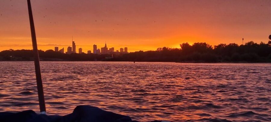 Warsaw: Vistula River Sunset Cruise with Welcome Drink - Key points to know before booking
