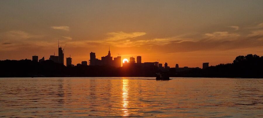 Warsaw: Vistula River Sunset Cruise with Welcome Drink - Finding the boat beside the Mermaid Monument