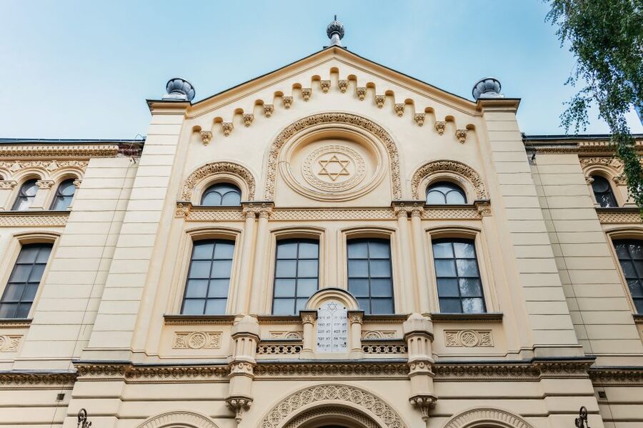 Warsaw: Warsaw Ghetto Private Walking Tour with Hotel Pickup - Starting at Prozna Street 9