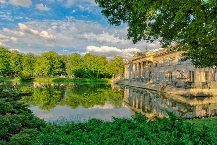 Warsaw: Warsaw Historical Group Tour with Pickup & Drop-Off - Łazienki Park and the last king’s summer residence