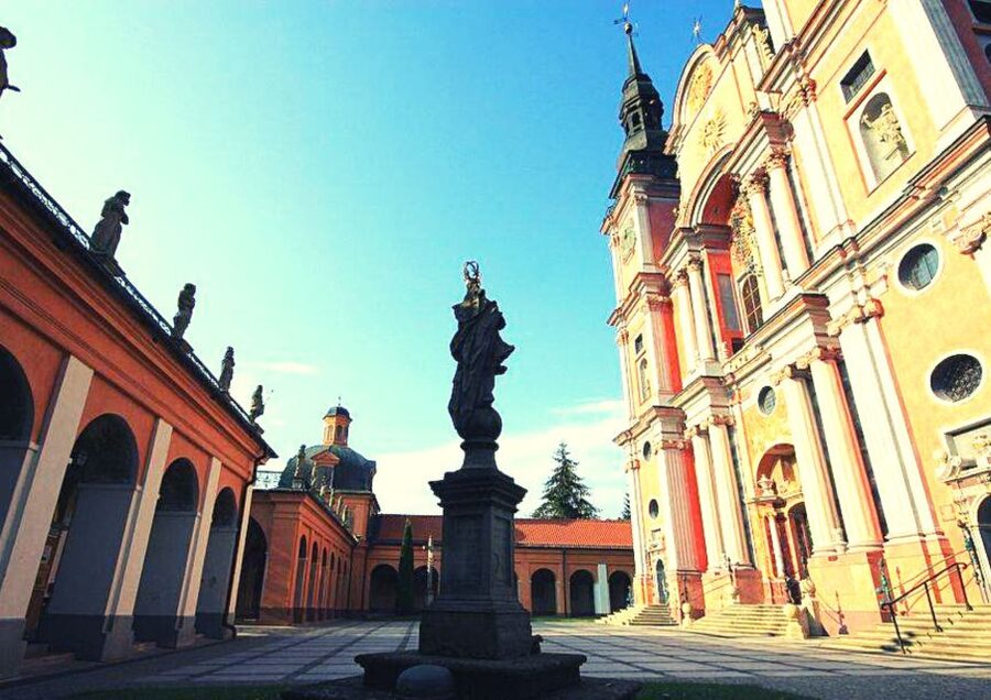 Warsaw: Wolf's Lair & Swieta Lipka Small-Group Tour + Lunch - Practical booking advice