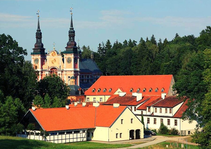 Warsaw: Wolf's Lair & Swieta Lipka Small-Group Tour + Lunch - Who will get the most from this day?