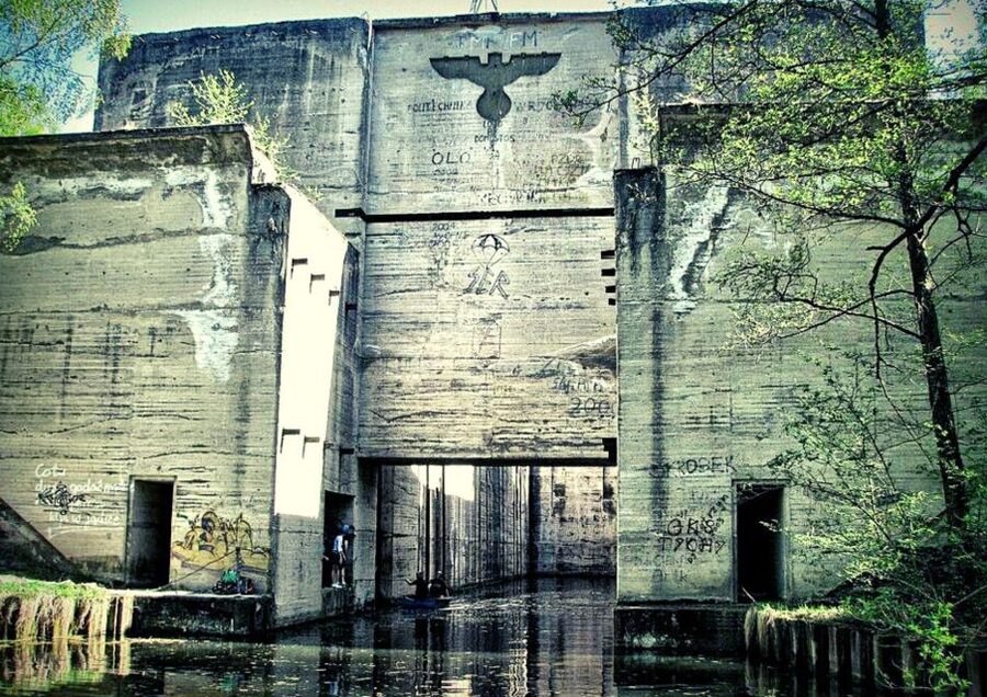 Warsaw: Wolf's Lair & Swieta Lipka Small-Group Tour + Lunch - The 1944 assassination attempt and the cost of power