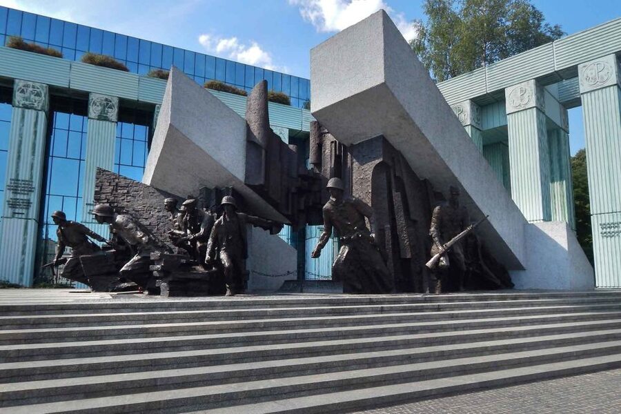 Warsaw: WWII Private Tour by Retro Minibus with Hotel Pickup - Muranów, built over the rubble