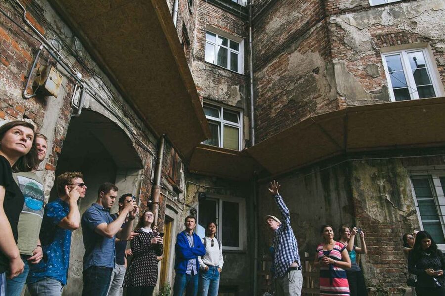 Warsaw: WWII Private Tour by Retro Minibus with Hotel Pickup - The 1944 Warsaw Uprising and the city’s destruction