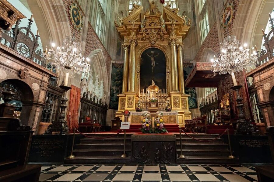 Wawel Castle, Cathedral, Old Town and St. Mary's Basilica - Who will get the most from this 210-minute walk?