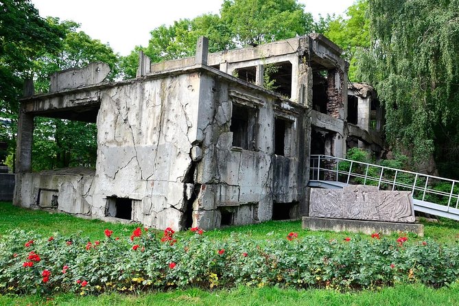 Westerplatte - 2h private trip by luxury car| - A private ride instead of a group excursion