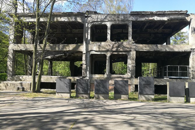 Westerplatte private tour led by Expert-Guide (door to door) - Walking through the 90-minute Westerplatte visit